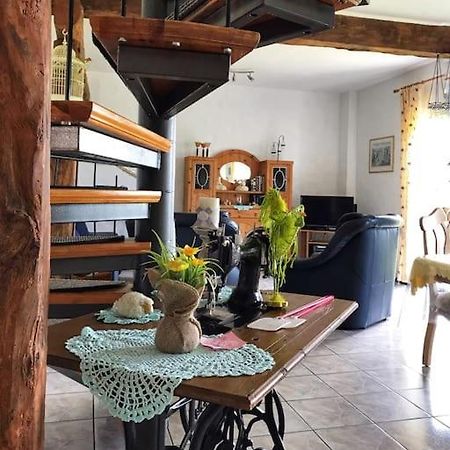 Obergeschosswohnung Mit Ausblick เมเคอร์นิค ภายนอก รูปภาพ